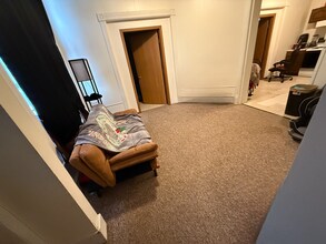 321 Earl St in Eau Claire, WI - Building Photo - Building Photo
