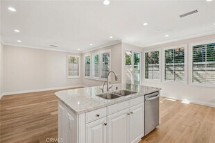 70 Brindisi in Irvine, CA - Building Photo
