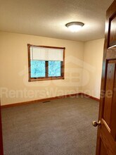11083 Ridge Point Blvd in Chisago City, MN - Building Photo - Building Photo