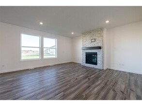 1931 Balsam Dr in Carver, MN - Building Photo - Building Photo