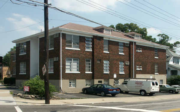 4000 Montgomery Rd in Cincinnati, OH - Building Photo - Building Photo