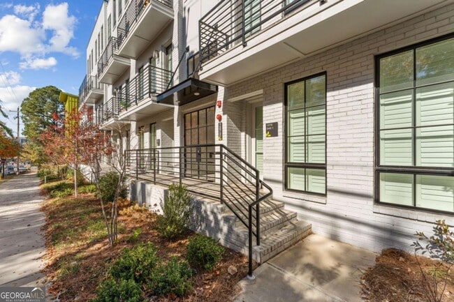 1272 Longreen Ter NW in Atlanta, GA - Foto de edificio - Building Photo