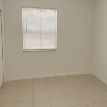 9000 W Flagler St in Miami, FL - Building Photo - Building Photo