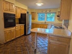 406 Allonby Dr in Schaumburg, IL - Building Photo - Building Photo