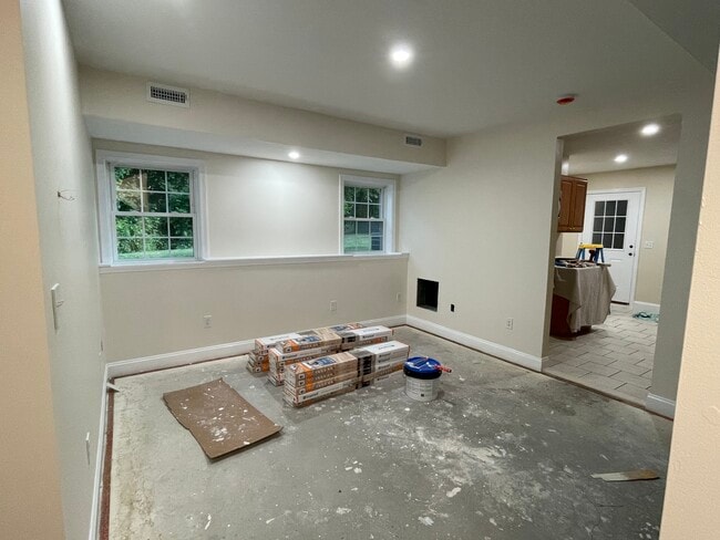 15 Liberty Ln, Unit #1