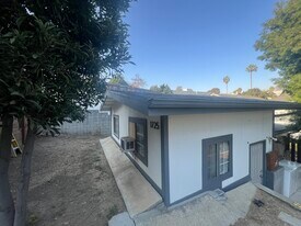 1725 Kent St in Los Angeles, CA - Building Photo