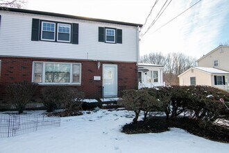 87 Auburn St in Saugus, MA - Building Photo - Building Photo