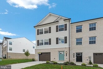 16640 Green Glade Dr in Brandywine, MD - Building Photo - Building Photo