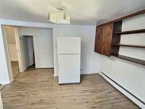 4 Pilgrim Terrace in Poughkeepsie, NY - Building Photo - Building Photo