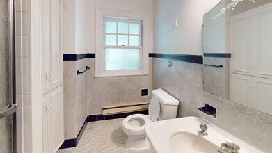 1052 Baldwin Ave in Ann Arbor, MI - Building Photo - Building Photo