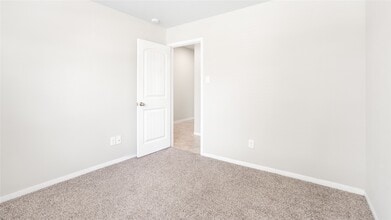 2914 Canadian Goose Ln in Baytown, TX - Building Photo - Building Photo