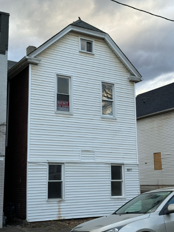 property at 1205 Victoria Ave