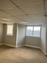 2 Pine St-Unit -B in Orono, ME - Building Photo - Building Photo