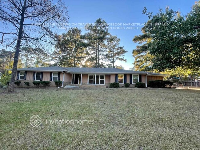 3327 Salem E Dr SE