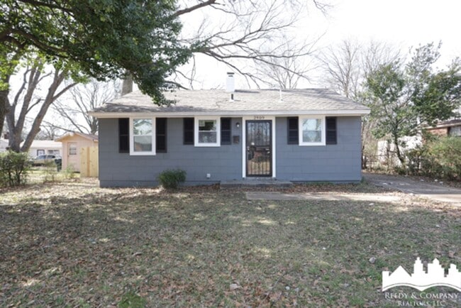 property at 2909 Flora Ave