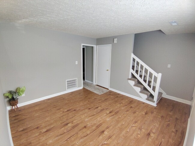 property at 16 Duiguid Dr