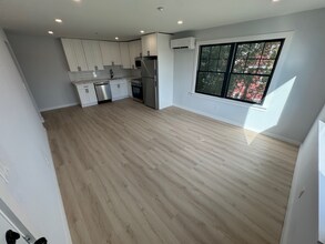 544 Locust Ave-Unit -1A in Port Chester, NY - Building Photo - Building Photo