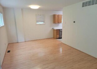 905 Wildt St in Ann Arbor, MI - Building Photo - Building Photo
