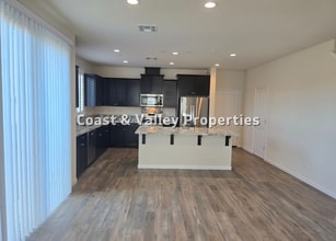 19330 Stonehenge Ln in Marina, CA - Building Photo - Building Photo
