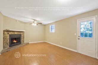 6075 Cherokee Valley Ln in Lithonia, GA - Foto de edificio - Building Photo