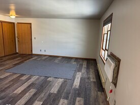 930 Iowa Ave, Unit 11 in Wisconsin Dells, WI - Building Photo