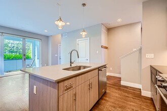 2878 W 22nd Ave in Denver, CO - Building Photo - Building Photo