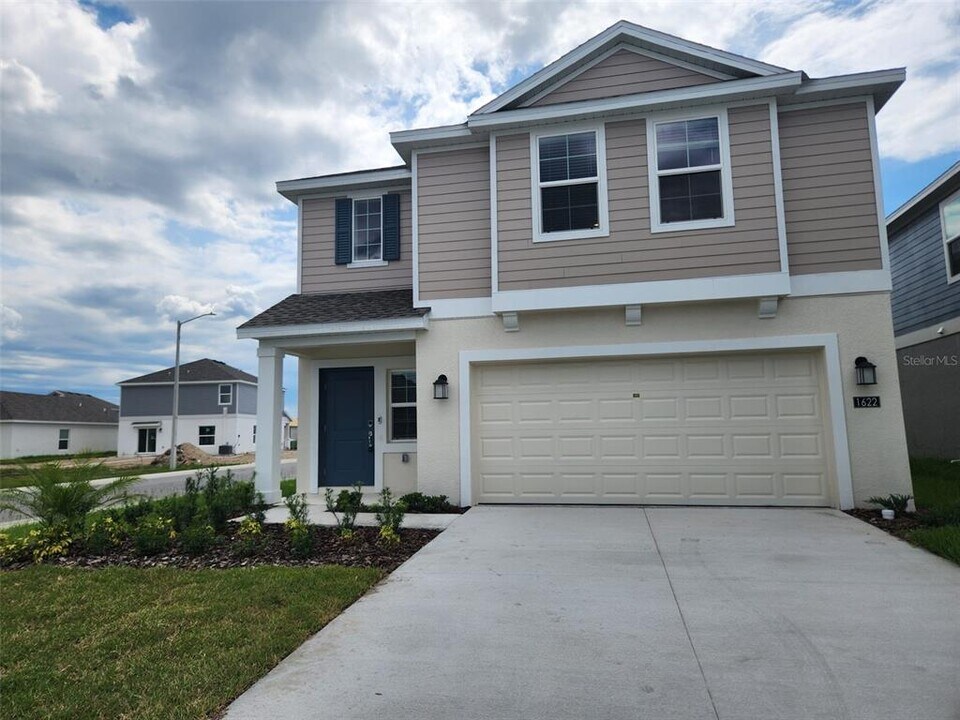 1622 Reservoir Pl in Davenport, FL - Building Photo