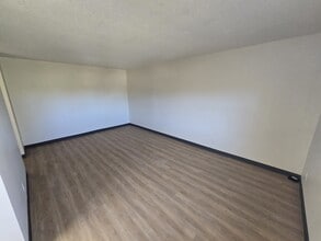 345 Talbot Ave in Winnipeg, MB - Building Photo - Building Photo