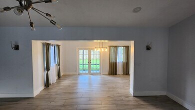 21324 Chinaberry Dr in Boca Raton, FL - Building Photo - Building Photo