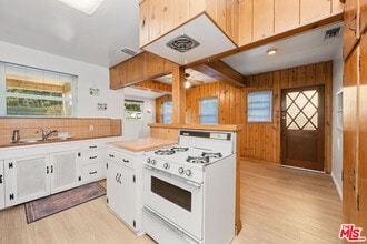 4822 Lemona Ave in Los Angeles, CA - Building Photo - Building Photo