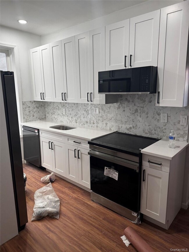 property at 133 E 55th St