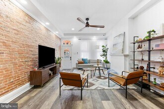 737 Dolphin St in Baltimore, MD - Building Photo - Building Photo