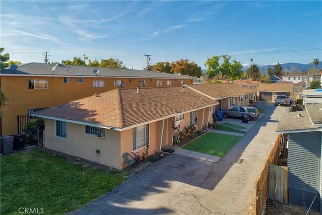 733 San Francisco Ave in Pomona, CA - Building Photo - Building Photo