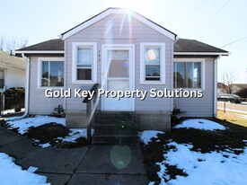 703 E 27th St in Anderson, IN - Building Photo