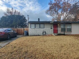 1405 Wright Ave in Richland, WA - Building Photo