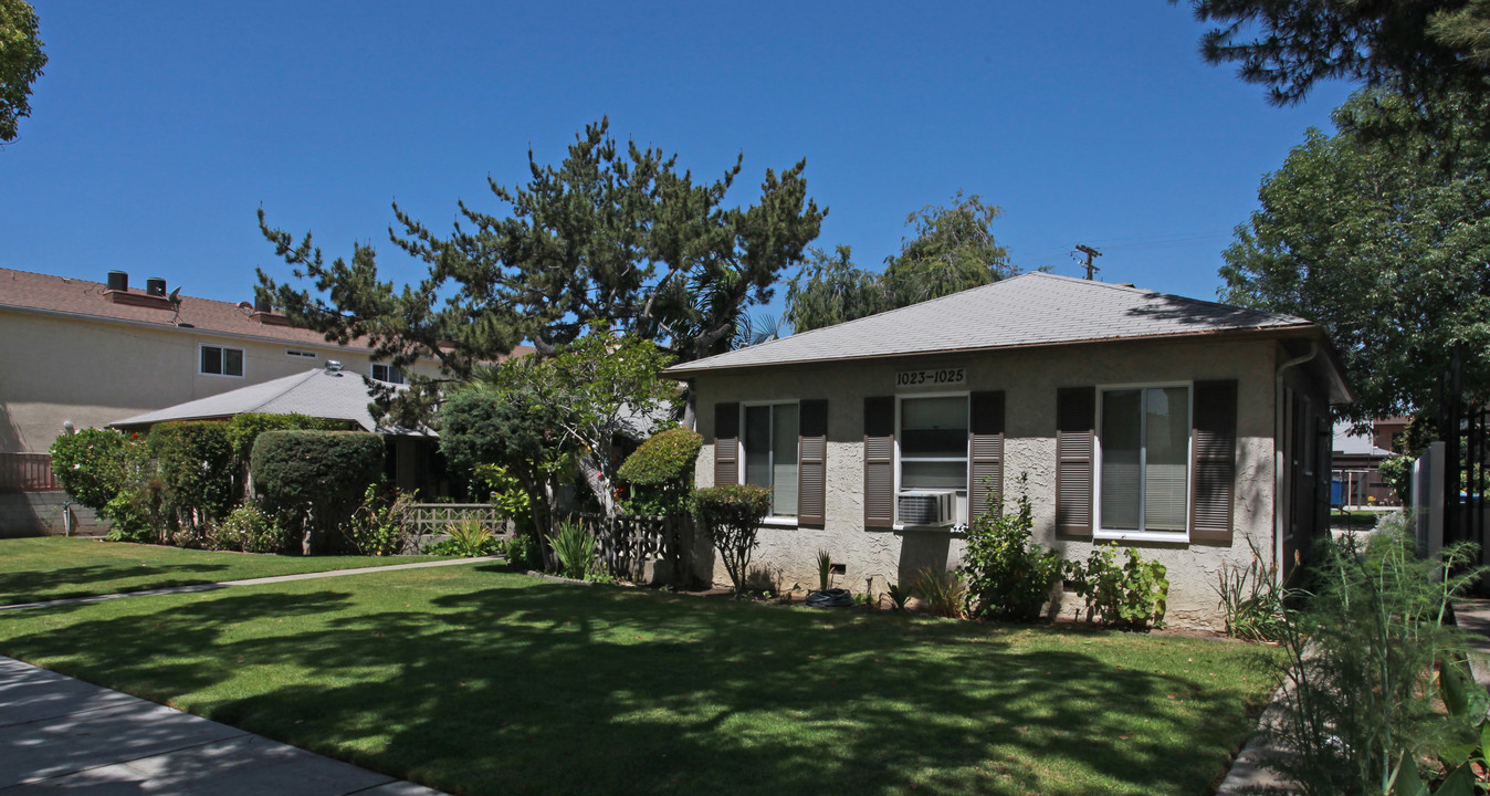 1019-1023 E Spazier Ave in Burbank, CA - Building Photo