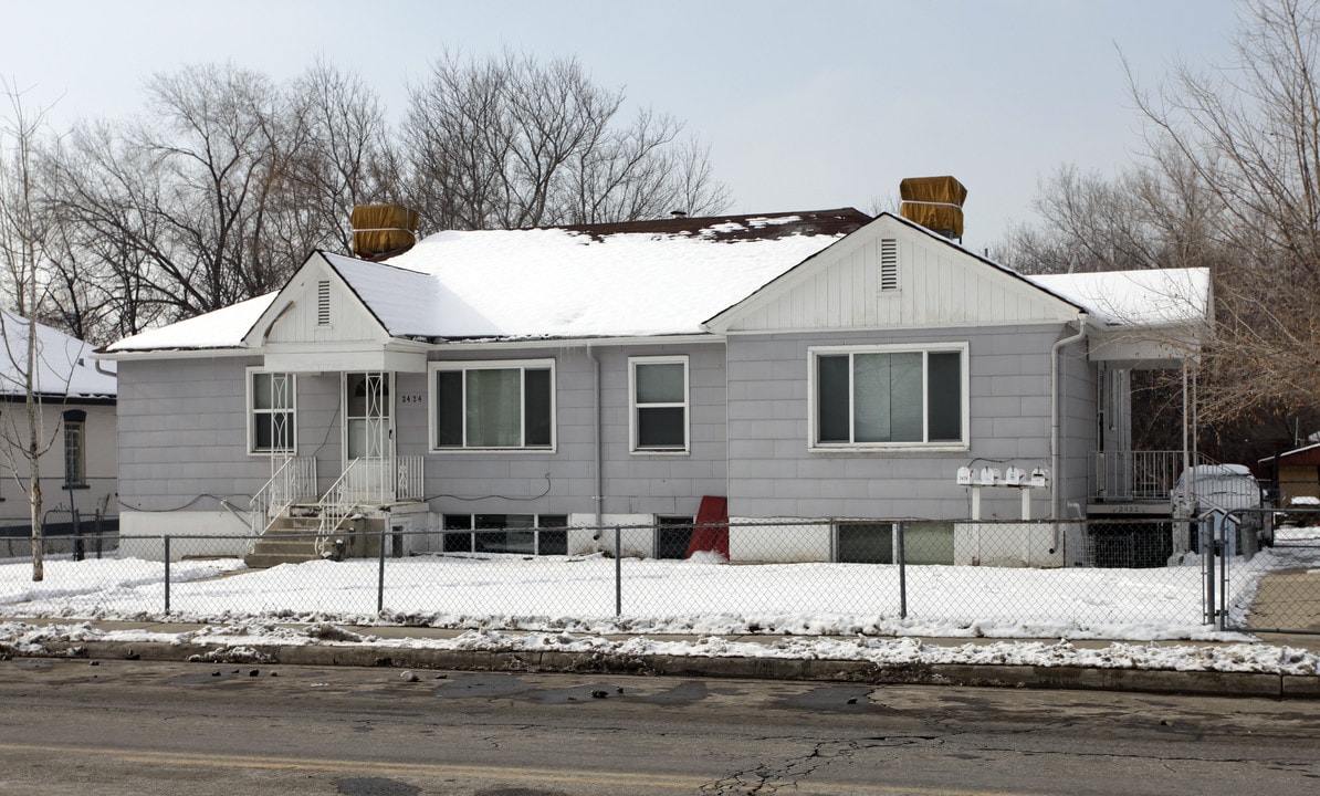 2424 S 900 E in Salt Lake City, UT - Building Photo