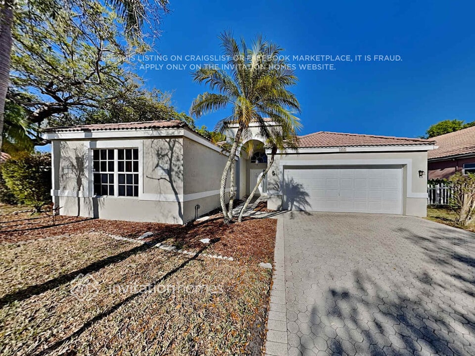 287 NW 117th Way in Coral Springs, FL - Building Photo