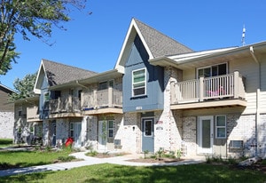 Seven Oaks Apartments in Madison, WI - Building Photo