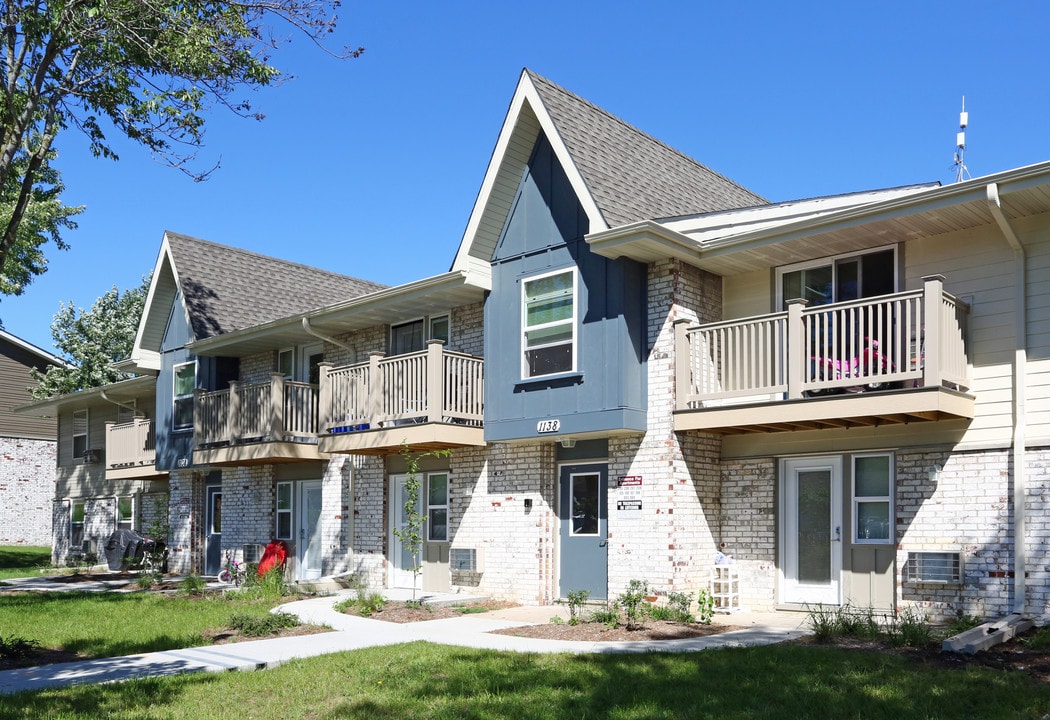 Seven Oaks Apartments in Madison, WI - Foto de edificio