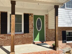 1435 Marlborough Rd in Fayetteville, NC - Foto de edificio - Building Photo