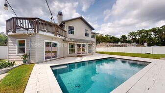 12345 Tracy Ann Rd in Jacksonville, FL - Building Photo