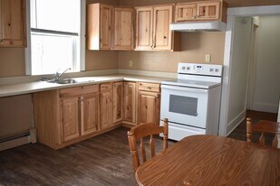 37 S 6th St in Indiana, PA - Building Photo