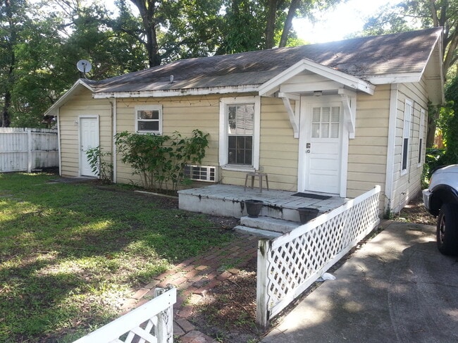 property at 1411 Woodward St
