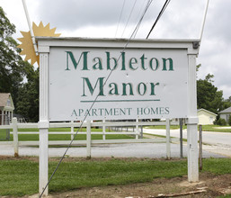 Mableton Manor in Mableton, GA - Building Photo - Building Photo