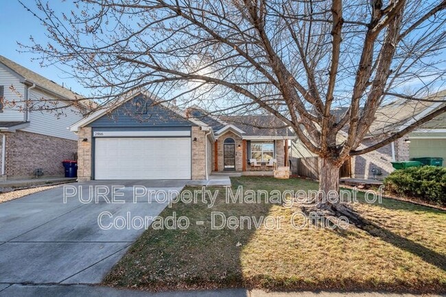 property at 2866 Fernwood Pl