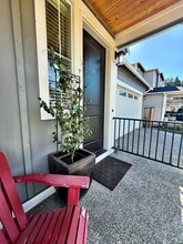 4471 Bristol Ln SE in Port Orchard, WA - Building Photo - Building Photo