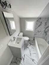 5137 S Newland Ave in Chicago, IL - Building Photo - Building Photo