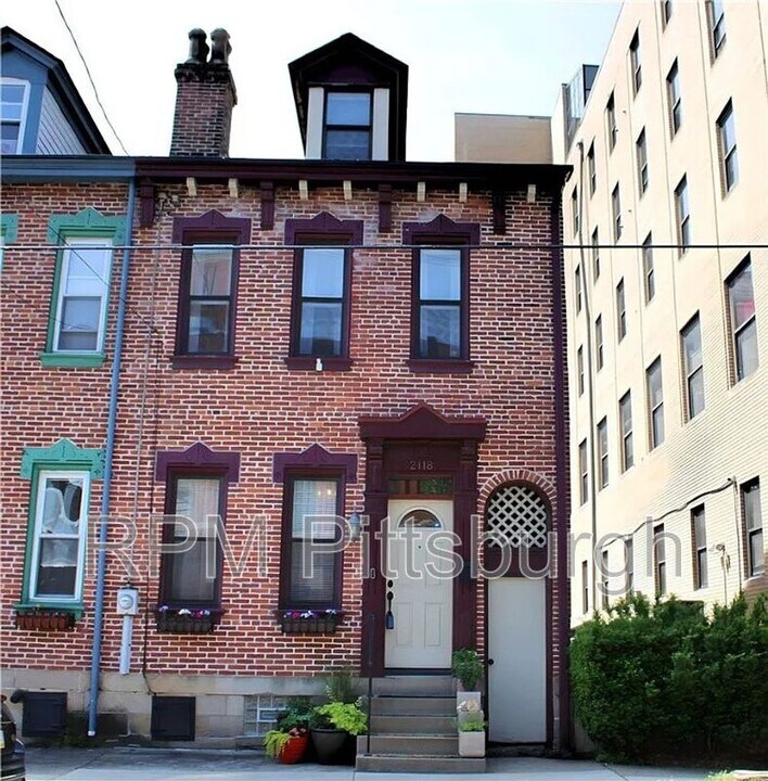 2118 Sidney St in Pittsburgh, PA - Building Photo