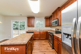1605 Haddington Point Dr in Kernersville, NC - Foto de edificio - Building Photo